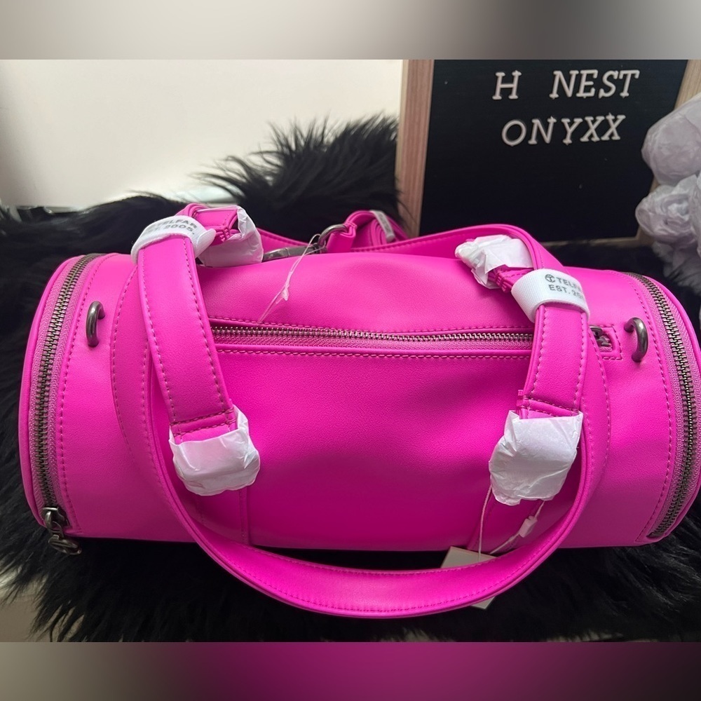 Medium azalea Telfar duffle - Picture 13 of 15
